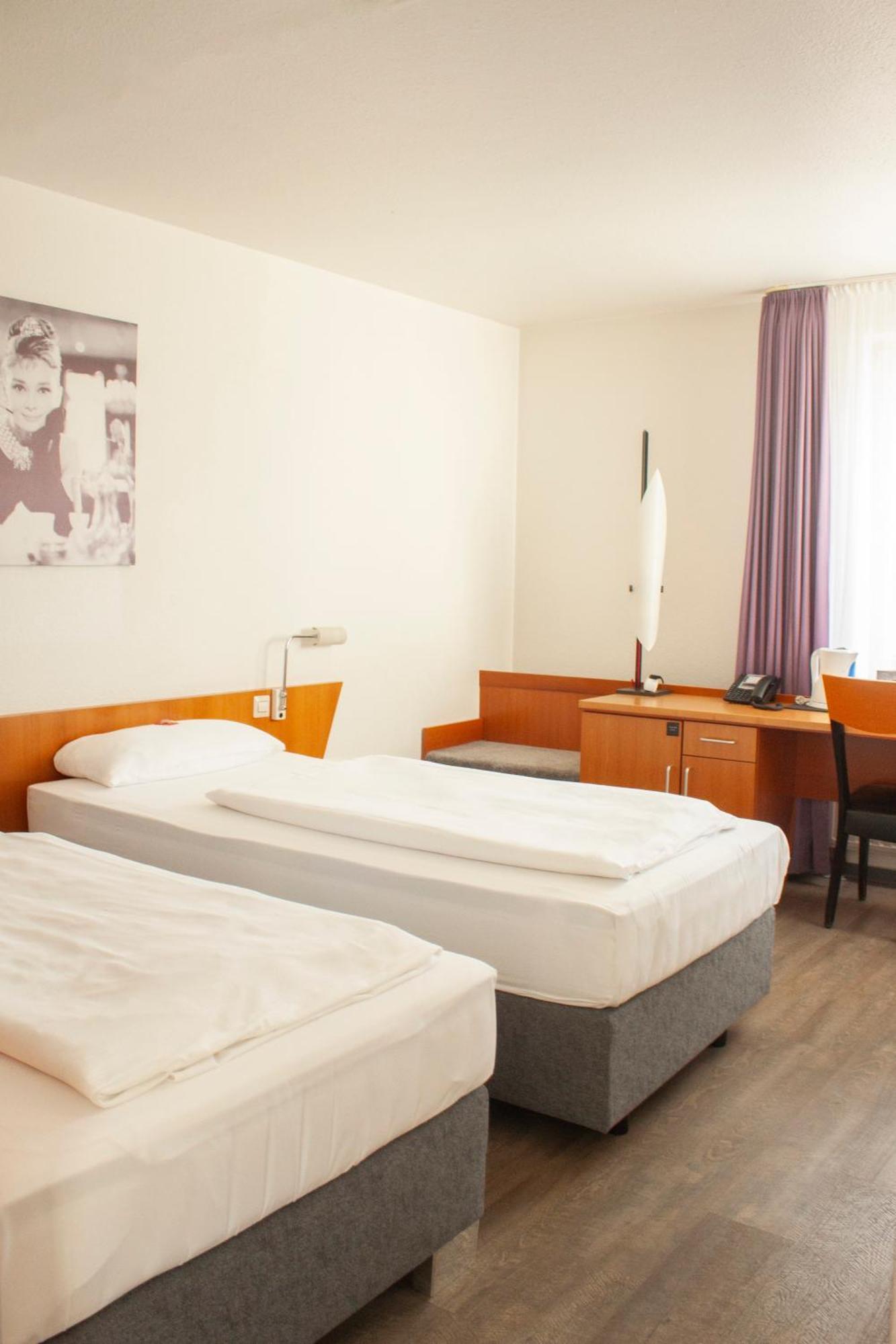 hogh Hotel Heilbronn Buitenkant foto