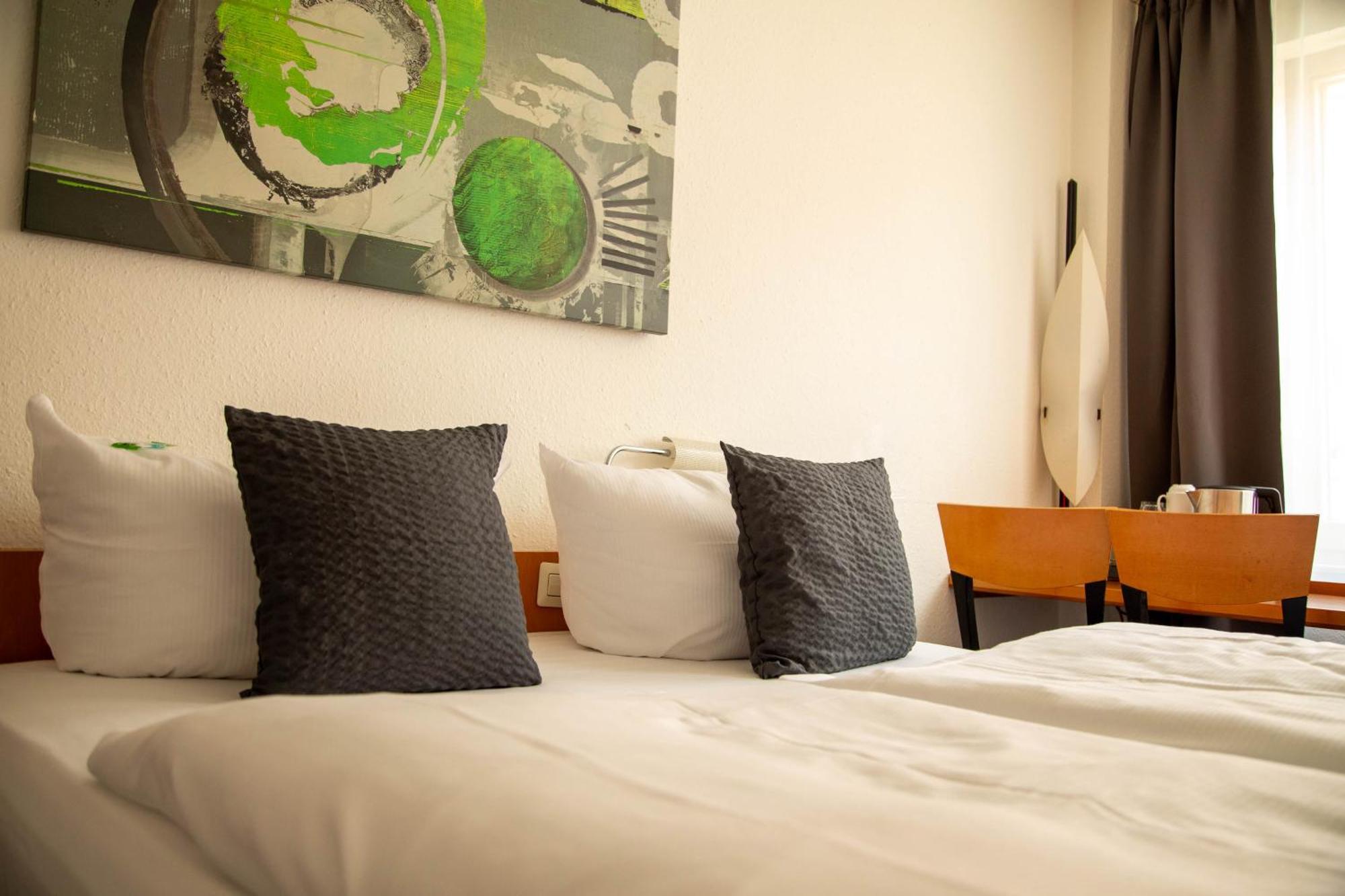 hogh Hotel Heilbronn Buitenkant foto